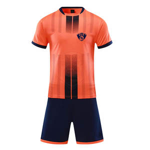 ชุดฟุตบอลน้ำหนักเบาใส่สบาย ออกแบบเองได้ ราคาสมเหตุสมผล ชุดกีฬา ชุดฟุตบอลสำหรับขายออนไลน์ - Product Image 1