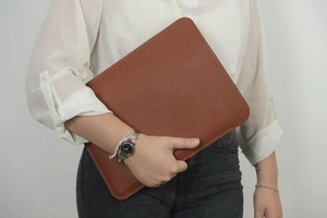 Housse de protection mince pour ordinateur portable en cuir véritable pour Mac book de 14 pouces - Product Image 6