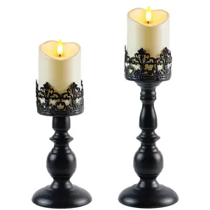 Fantásticos portavelas de metal que añaden una elegancia atemporal a cualquier espacio, complementando sin esfuerzo tanto la decoración moderna como la tradicional. - Product Image 1