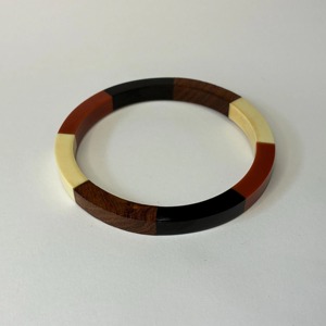 Pulseras de Resina de Banda Ancha, Pulseras de Resina de Estilo Grueso, Pulseras de Resina con Acabado Audaz, Pulseras de Resina Personalizadas al por Mayor de Fábrica - Product Image 4