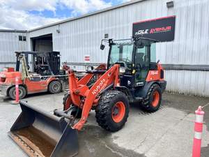 Chargeuse sur pneus Kubota R640 certifiée CE, moteur diesel Cummins, pompe hydraulique HYDAC, compacte, haute efficacité, performances fiables - Product Image 5