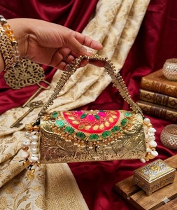 Bolso de mano para boda, de metal chapado en oro, hecho a mano, con forma personalizada, tallado, artesanía Tayyab, F S International Uttar - Product Image 2