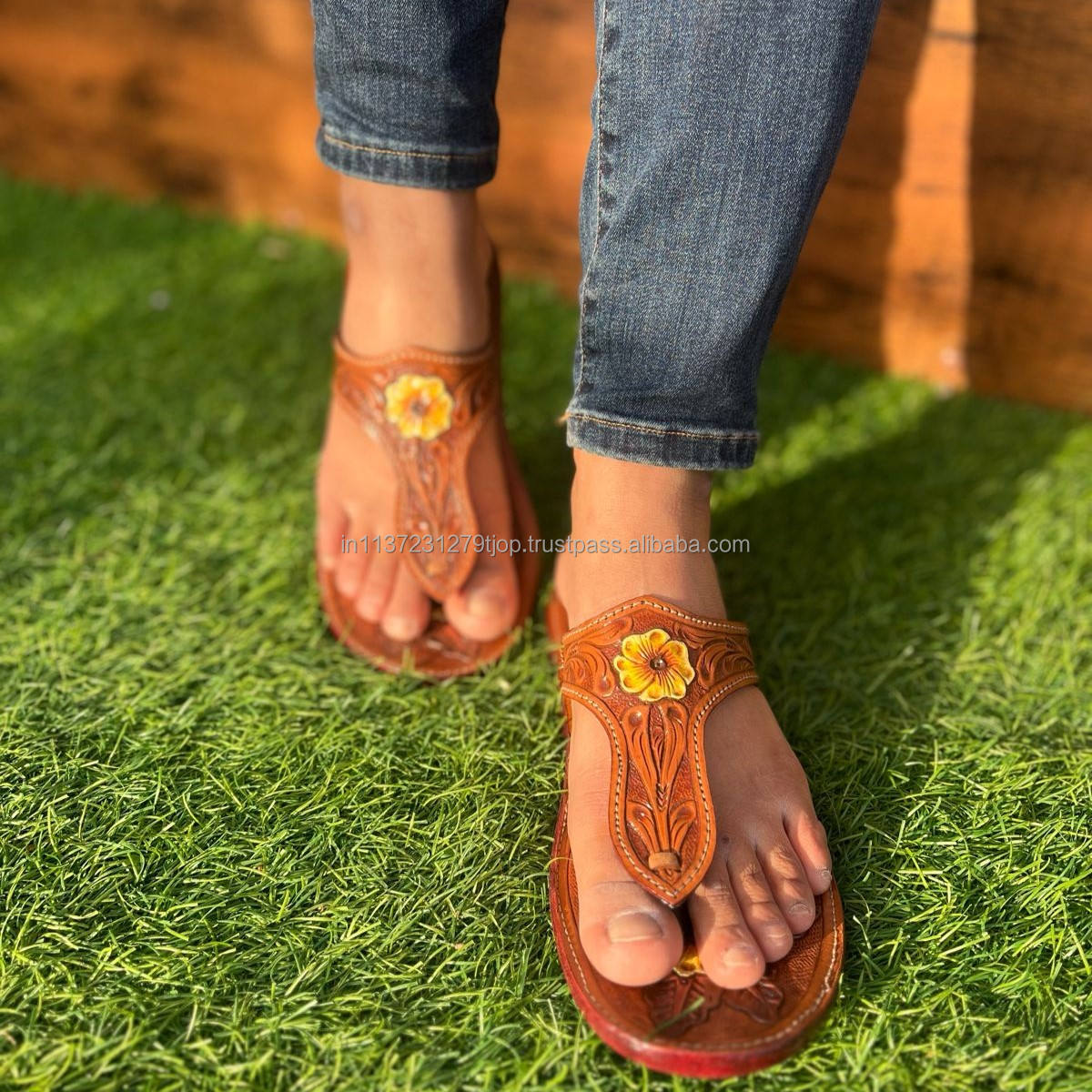 สีน้ำตาลพร้อมเครื่องมือสี