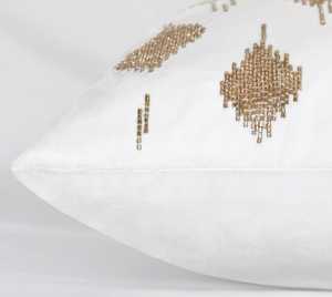 Housse de coussin brodée perlée de qualité supérieure à prix abordable pour la décoration de canapé de luxe, le style de chambre et les événements - Product Image 3