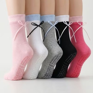 Chaussettes blanches à nœud pour femme, en coton respirant, pour usage quotidien, style classique, tricotées, couleur unie, saison printemps - Product Image 1