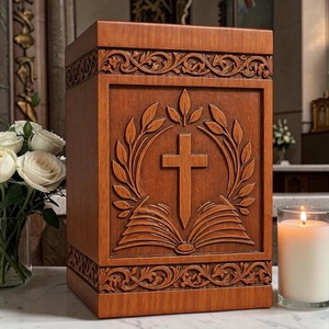Urna Funeraria de Madera con Cruz Bíblica Grabada Personalizada, Ecológica y Duradera, Capacidad de 200/220 Pulgadas Cúbicas - Product Image 3