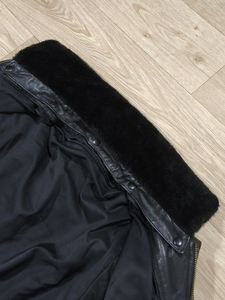 Veste en cuir surdimensionnée noire en cuir de vachette avec col en fausse fourrure amovible, faite à la main, raffinée, pour homme, veste bomber moderne personnalisée - Product Image 5