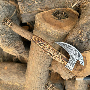 Hacha Vikinga Nórdica Escandinava con Cabeza de Acero al Carbono Hecha a Mano, Mango de Madera, Decorativa, Coleccionable, para Supervivencia - Product Image 3
