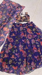 SIE Presenta un Precioso Lahenga Choli de Tela de Seda Georgette con Estampado Floral, Ideal para Fiestas/Funciones/Recepciones de Invierno - Product Image 6