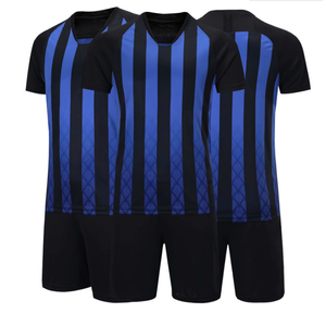 Ensemble de vêtements de football unisexe à séchage rapide et respirant avec numéro personnalisé et motif 3D sur le devant, taille plus, pour hommes et femmes, entraînement en salle et en extérieur - Product Image 6