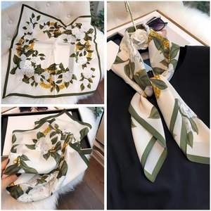 Pañuelos de seda y poliéster satinado para mujer, estampados personalizados, pañuelos grandes de seda para eventos, los más vendidos de primavera, verano y otoño. - Product Image 3