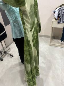 Robe d'été fluide à imprimé floral vert, col rond, manches longues, taille ajustée, coupe trapèze, longueur cheville, idéale pour les fêtes et les vacances - Product Image 5