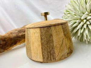 Caja de Almacenamiento Redonda de Madera Maciza Hecha a Mano, Caja Decorativa de Madera Pulida para Decoración del Hogar - Product Image 1