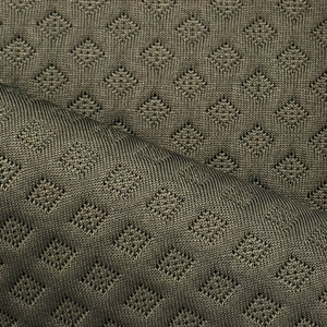 Tissu matelassé en POLYESTER RECYCLÉ personnalisé et tendance pour vêtements de golf - Product Image 4