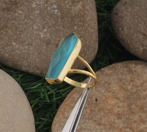 Shree Jaipur Silver Natural Chalcedony Bullet Gemstone Classic 18K Gold Plated Bezel Setting <b>Split</b> Shank Wedding <b>Ring</b> - Product Image 3