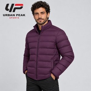 Chaqueta Acolchada Moderna para Hombre con Silueta Oversize, Textura de Tela Suave y Estilo Urbano Distintivo - Product Image 5