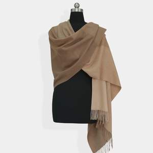 Chal de Lana de Camello Mongol 100% Natural - Product Image 2