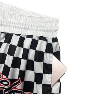 Shorts de sport respirants en maille pour hommes, séchage rapide, écologiques, taille mi-haute, 100 % polyester, pour le basketball et l'entraînement, avec logo personnalisé - Product Image 3