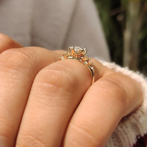 Bague de fiançailles en or massif 14 carats avec diamant de laboratoire taille marquise certifié IGI de 1,50 carat, diamants latéraux floraux, pour mariage de luxe et fêtes - Product Image 5