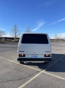 พร้อมจัดส่ง บริการส่งตลอด 24 ชั่วโมง รถรุ่นเก่าปี 1982 โฟล์คสวาเกน แวนากอน ราคาสุดคุ้ม - Product Image 3