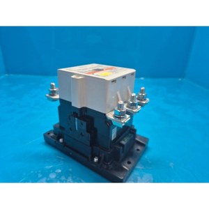 Contactor Magnético Fuji SC1JBAA SC-N8[180] Usado Como Está, Piezas de Equipos Semiconductores Legacy - Product Image 1