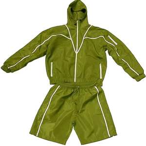 Chaqueta Cortavientos con Capucha Unisex Color Verde Oliva, Cierre de Cremallera, Estilo Deportivo, Material de Poliéster, Corte Regular, para Verano - Product Image 1