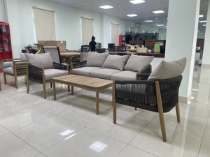 Juego de sofá convertible minimalista de madera maciza, cojines de tela suave para hoteles, apartamentos, salas de estar, solo uso al aire libre - Product Image 5