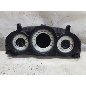 ชุดหน้าปัดเรือนไมล์มือสองสำหรับรถยนต์ E-class รุ่น A2129002629 - Product Image 1