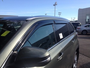Parasoles para Auto HIC, Material PMMA, Color Humo, 100% Compatibles, Instalación con Cinta 3M para Toyota Highlander (XU50) 2014-2019 - Product Image 1