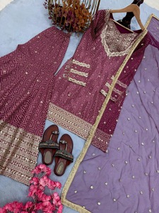Ensemble haut et palazzo pour femme en soie chinon, imprimé numérique et broderie à sequins, avec dupatta en tulle papillon, style traditionnel et design. - Product Image 3