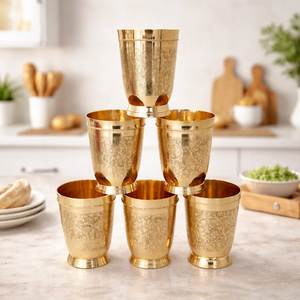Verre à eau en laiton fait main, design épuré, idéal pour la maison, le bureau, l'hôtel, le restaurant, le bar, la cuisine, les mariages, ou comme cadeau. - Product Image 2