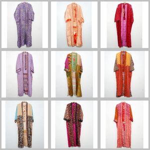 Kimono Japonés Vintage Hecho a Mano, Único, de Seda, para Mujer, con Parches, Largo, Elegante, Suave, Transpirable, para Dormir - Product Image 1