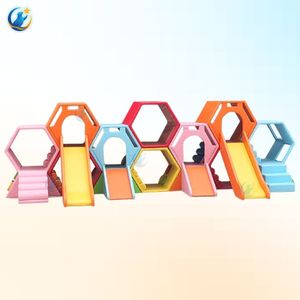 Structure d'escalade et toboggan nid d'abeille personnalisable pour aire de jeux intérieure pour enfants, facile à nettoyer, espace de jeu multidirectionnel, en provenance du Vietnam - Product Image 3