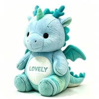 Peluche de dragon adorable et dodue aux couleurs pastel, idéale pour offrir en cadeau, peluche de dragon aux joues rondes avec ventre brodé.