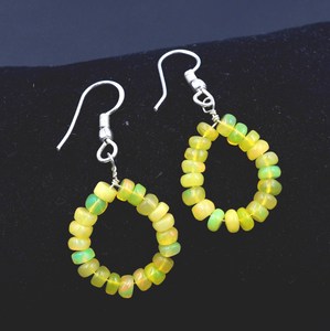 Pendientes de Perlas de Ópalo Etíope Amarillo Arcoíris Natural, Plata de Ley y Oro - Product Image 5