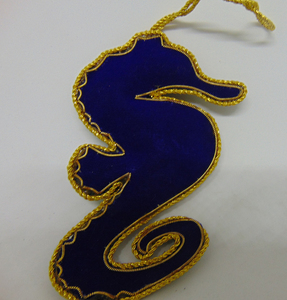 Adorno Navideño Colgante de Acrílico Hecho a Mano con Forma de Caballito de Mar Dorado, Adorno Decorativo de Alta Calidad para Árbol - Product Image 2