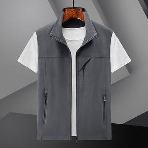 Chaleco utilitario 100% poliéster ligero sin mangas con múltiples bolsillos con cremallera para senderismo, pesca, safari y actividades al aire libre para hombre - Product Image 5