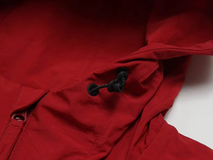 Chaqueta de invierno OEM para hombre, gruesa, acolchada, con cuello alto, forro de malla, 100% poliéster, cortavientos, con capucha frontal y cremallera de cuarto. - Product Image 4