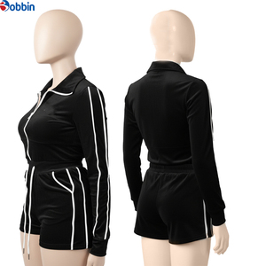 Conjunto Deportivo de 2 Piezas para Mujer, Estilo Hip Hop, Chaqueta Negra de Manga Larga con Cremallera y Pantalones Cortos con Franja Lateral, Tejido Transpirable de Poliéster - Product Image 6