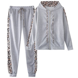 Nouveau survêtement pour femme, coupe classique, style streetwear et sportswear, avec logo personnalisé, imprimé, bandes de couleur unie, tendance mondiale 2026 - Product Image 5