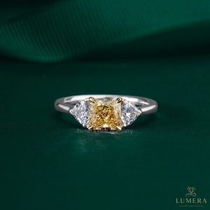 แหวนเพชรทรงรัศมีและทรงหัวใจ เพาะเลี้ยงในห้องปฏิบัติการ รับรองโดย IGI ทอง 9K ถึง 18K สำหรับผู้หญิง งานแต่งงาน งานหมั้น ขายส่งจากผู้ผลิต - Product Image 1