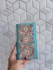 Nouveauté : Portefeuille long en cuir véritable pour homme, gravé à la main, élégant, couleur turquoise, porte-cartes et billets, unisexe - Product Image 4