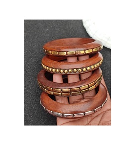 Bracelets en bois imperméables de luxe pour femmes, personnalisables, surface lisse, bijoux pour fêtes, mariages, festivals et tenues décontractées - Product Image 4