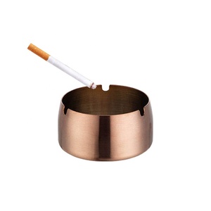 Meilleure vente de cendrier artisanal de tailles personnalisées nouveau design de cendrier métallique utilisable pour la maison et le bureau - Product Image 5