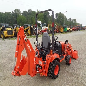 Chargeuse compacte sur pneus Kubota BX23S 4x4 diesel, mini-tracteur pour travaux agricoles et aménagement paysager - Product Image 6