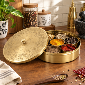 Caja Redonda de Latón Grabada para Especias, Masala Dabba, 7 Compartimentos, Tapa con Perilla, Diseño Floral, Contenedor de Almacenamiento para Cocina, Venta al por Mayor - Product Image 3