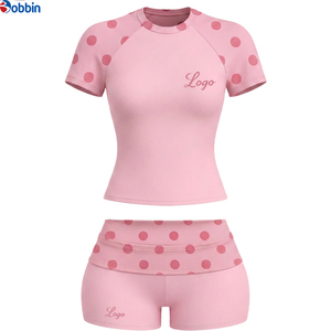 Conjuntos de Shorts Personalizados para Mujer, Conjunto Deportivo de 3 Piezas con Estampado de Lunares Rosas, Top Corto de Manga Corta con Shorts a Juego, Ropa de Primavera - Product Image 1
