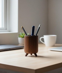 Reloj de Mesa Cuadrado de Madera con Portalápices, Reloj de Alarma con Temperatura Digital LED, Fecha y Voz - Product Image 1