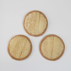 Vente en gros de coussinets transparents en luffa doux pour le visage, purifie les pores pour une peau claire, exfoliant de soin en luffa naturel, fabriqué au Vietnam, ODM - Product Image 1