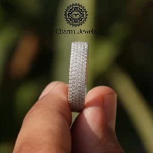Bague Éternité Femme Charm_Jewells en Argent Plaqué Or 18K Certifiée IGI, 3 Grammes, Moissanite Taille Coussin, Sertie à Griffes - Product Image 3